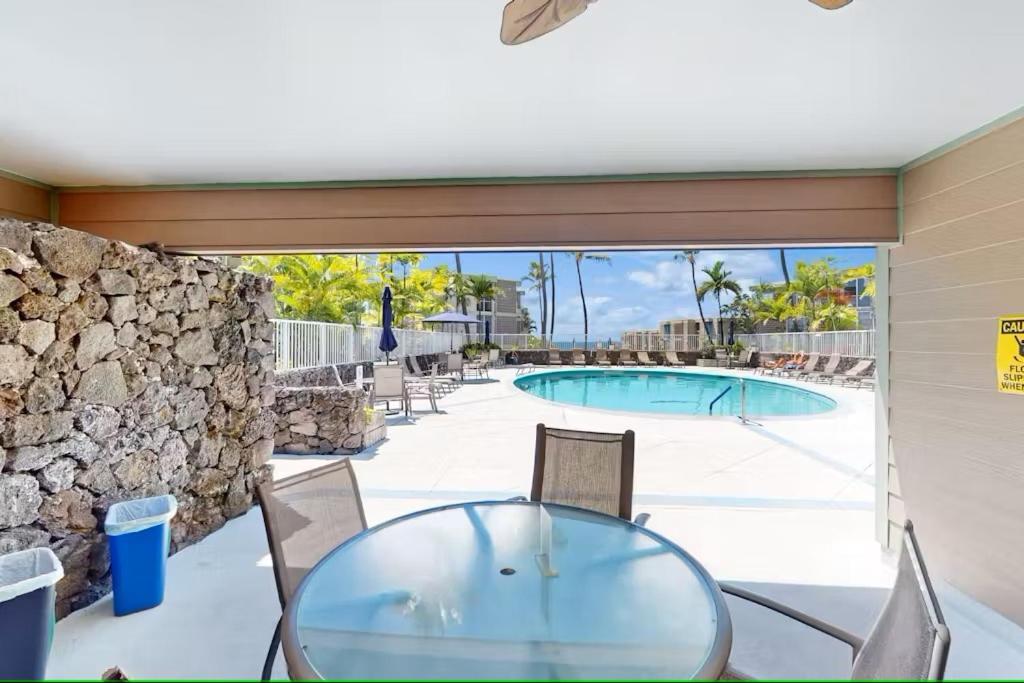 Cozy 1 Bdrm Condo At Ali'I Villas Кайлуа Кона Екстериор снимка